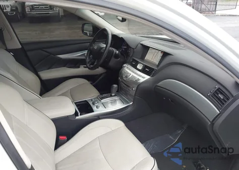 2017 Infiniti Q70L 3.7 z USA, uszkodzony, nr VIN JN1BY1PP2HM170779